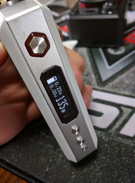 IMG 20160614 170012 2 - 【Vaporesso Tarot 200W VTC MOD】 vaporesso tarot 200w VTC デュアルバッテリー200W MOD レビュー【200Wのパワーに合うアトマイザーは？】