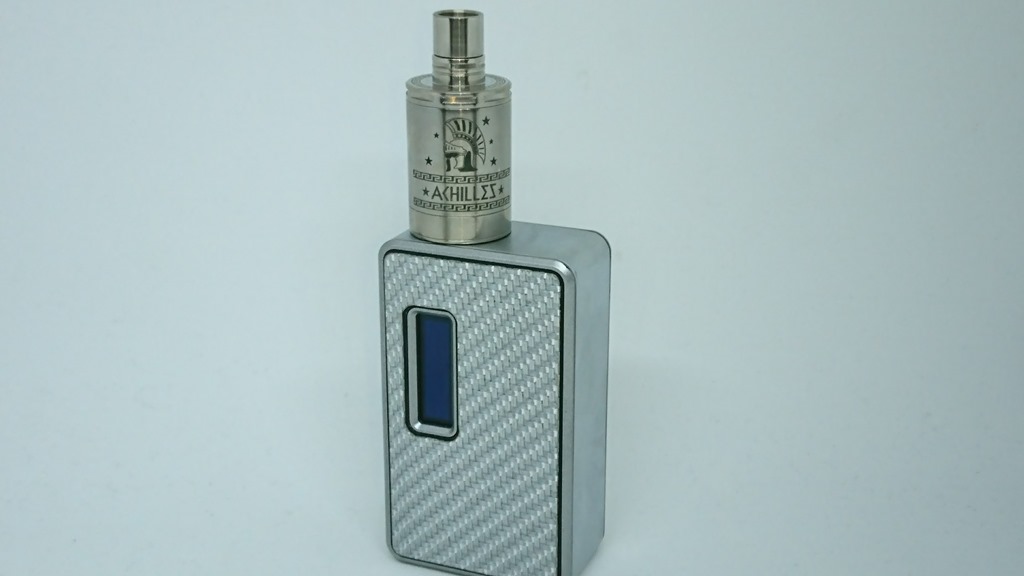 DSC 64584 - 【RDA】「ACHILLES II RDA by Titanium MODS」（アキレス2RDA)エングレービング付モデルレビュー！フルチタンボディで軽量、英雄アキレスの掘りが所有欲を満たしてくれるフレーバーチェイサー御用達モデル！【ドリッパー/フレーバー/電子タバコ】