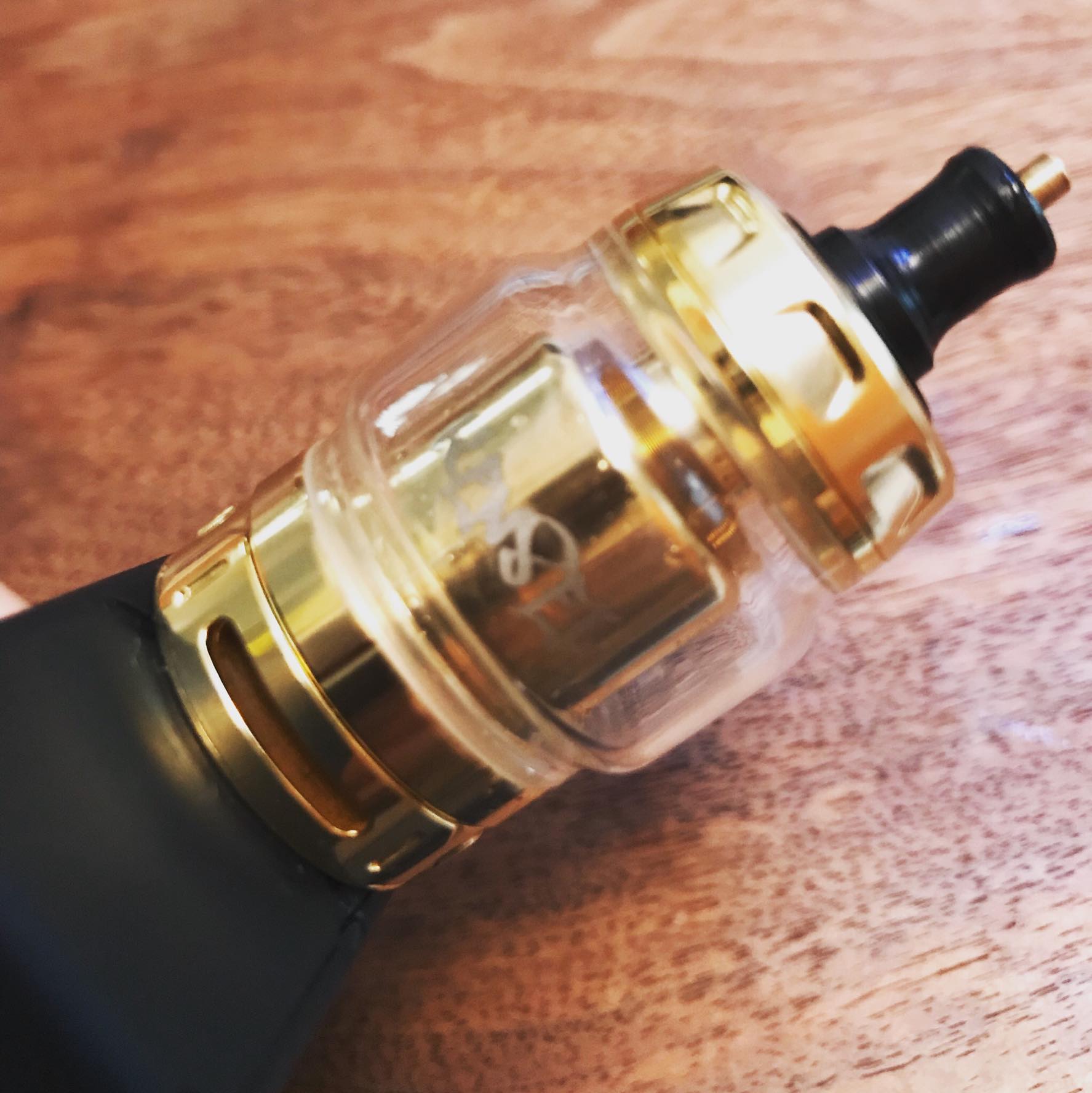 【レビュー】ド派手&でにドリチとの相性ばっちり!Vandy Vape Kensei 24 RTA 爆煙もフレーバーチェイスも! 25551610 10208147082153240 2069561643 o - 【レビュー】ド派手&でにドリチとの相性ばっちり!Vandy Vape Kensei 24 RTA 爆煙もフレーバーチェイスも!