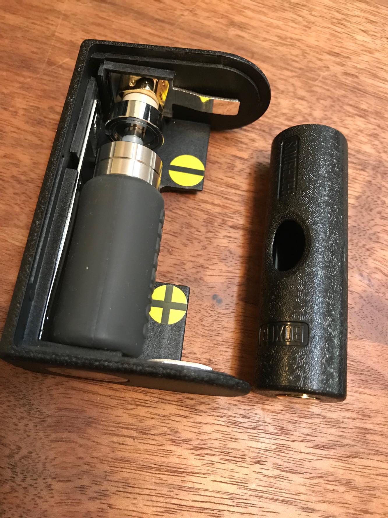 【レビュー】初めてのメカスコ「HUGO VAPOR BOXER SQUEEZER KIT」+「Hellvape 24mm Dead Rabbit」【BFMOD】 25552611 10208146792425997 2139631881 o - 【レビュー】初めてのメカスコ「HUGO VAPOR BOXER SQUEEZER KIT」+「Hellvape 24mm Dead Rabbit」【BFMOD】