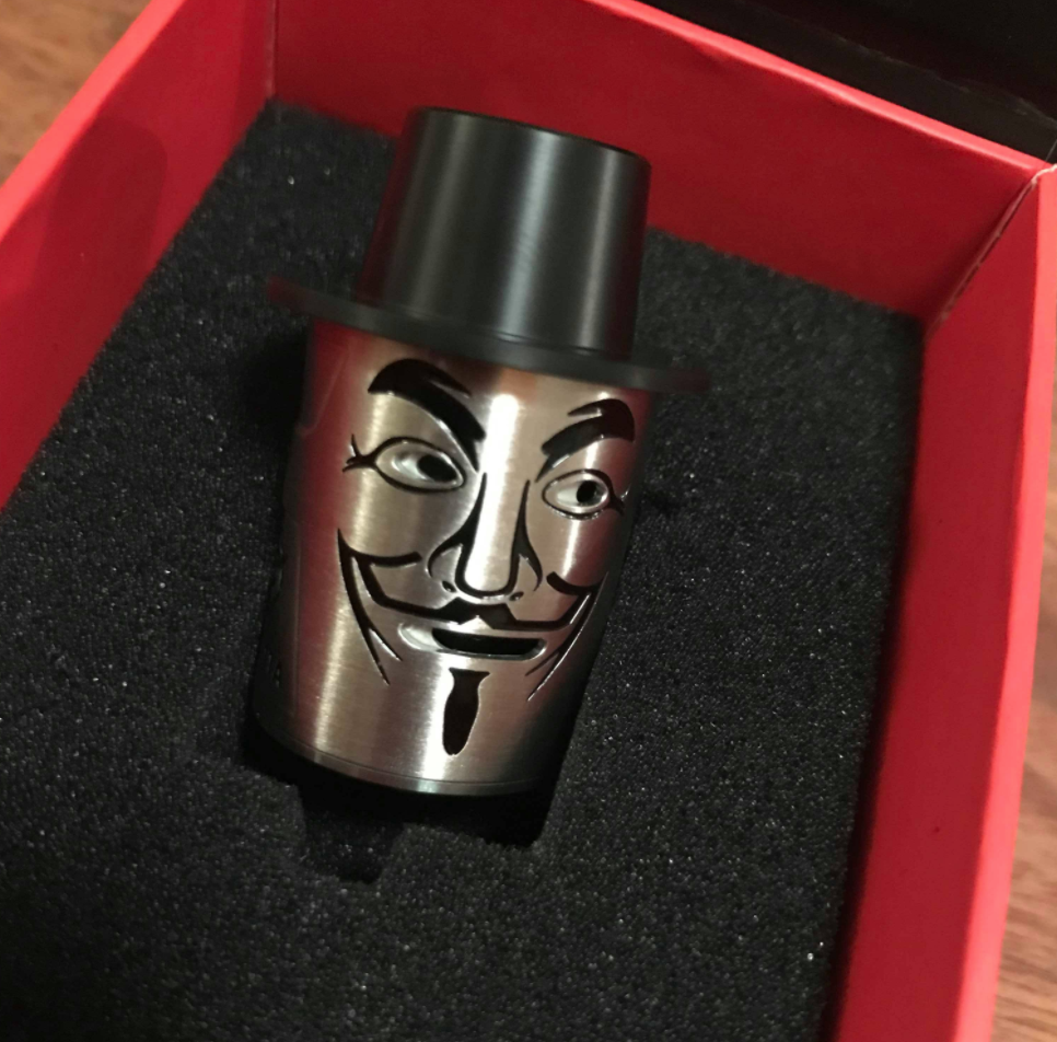 9d0180231a341bfbf7badbe6e3791189 - 【レビュー】「Fumytech Vendetta RDA」アノニマスで有名なガイ・フォークスドリッパー！色物系だけど見た目も超クール。