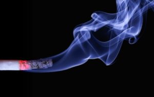 cigarette 110849 960 720 1 300x190 - 【NEWS】IQOSは紙巻きタバコより有害ではない！？米食品医薬品局が発表！
