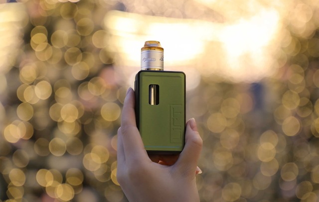 liftbox 8 thumb - 【レビュー】Innokin LIFT BOX Bastion(イノキンリフトボックスバスティオン)レビュー。タンクを押す必要がない世界初の無限ボトムフィーダー？！【BF/Squonker】