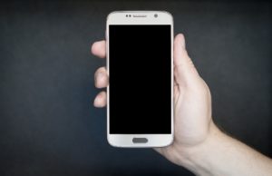 smartphone 1957740 960 720 300x194 - 【NEWS】JTが加熱式たばこの販売地を拡大！人気が高まるプルーム・テック