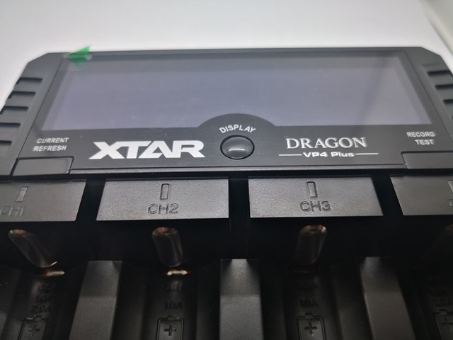 IMG 20180205 231343 thumb - 【レビュー】「XTAR DRAGON VP4 Plus」（エクスタードラゴンブイピーフォープラス）最大4本2A充電可能なXTARマルチ最強充電器【XTAR/バッテリー充電器】