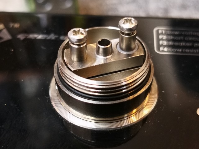 IMG 20180207 150808 thumb - 【レビュー】「Achilles mini RDA/RBA by Titanium Mods」（チタニウムモッズ・アキレスミニRDA)レビュー。アキレス(Achilles II RDA)をちっちゃく！したらこうなったチタン製軽量ドリッパー。フレーバーチェイス向け