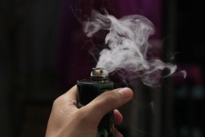 smoke 2636848 960 720 300x200 - 【TIPS】VAPEでよくある不具合と対処方法まとめ、こんな時はこうしよう！ジュルジュル対処法や異音トラブルについて。