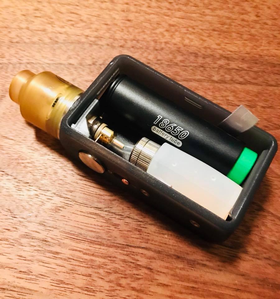 29176900 10208624939419373 4996289752689803264 n - 【レビュー】わりと隙なさげ。「VZONE SIMPLY SQUONKER KIT」（ブイゾーンシンプリースコンカーキット）