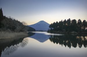 mt fuji 2076235 960 720 300x199 - 【NEWS】静岡県庁の庁舎内は全面禁煙！電子タバコ(VAPE)も対象？調べてみた。