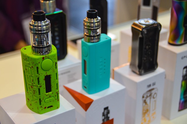 vapeexpg5 1 shenzhenkingzone003 0330 thumb - 【EXPO】ブース紹介:F6-1 LVSMOKE、G3 SMOK（スモック）、F6-6 Vapor Talk(ベイパートーク)、G5-1 KINGZONE（キングゾーン）、G5-2 MaskKing（マスクキング）、D6-2 VOTECH(ブイオーテック）【VAPE EXPO JAPAN 2018】