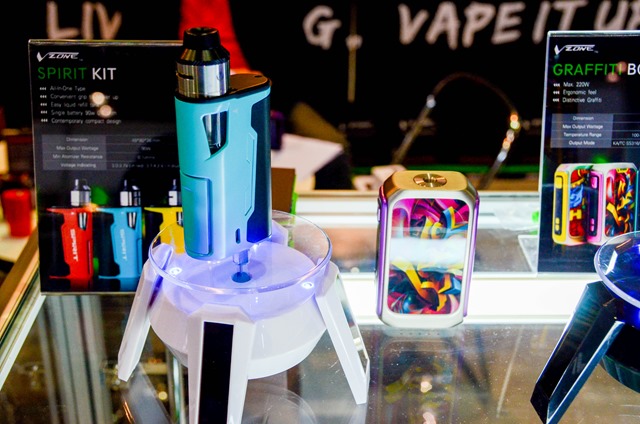 vapeexpo2018 0329100 thumb - 【EXPO】ブース紹介:F6-1 LVSMOKE、G3 SMOK（スモック）、F6-6 Vapor Talk(ベイパートーク)、G5-1 KINGZONE（キングゾーン）、G5-2 MaskKing（マスクキング）、D6-2 VOTECH(ブイオーテック）【VAPE EXPO JAPAN 2018】