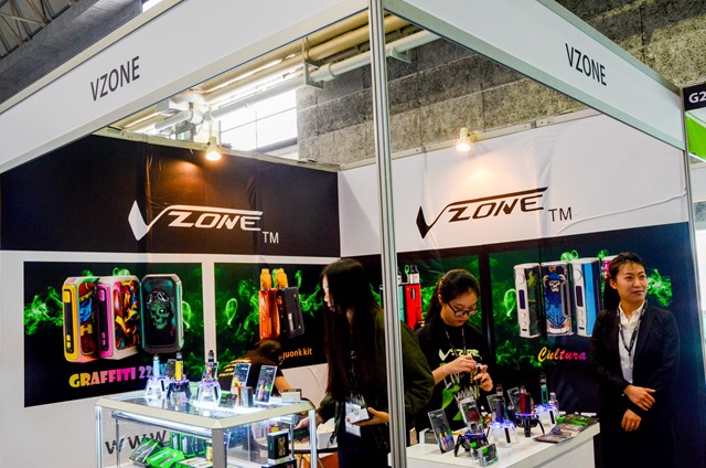 vapeexpo2018 0329102 thumb - 【EXPO】ブース紹介:F6-1 LVSMOKE、G3 SMOK（スモック）、F6-6 Vapor Talk(ベイパートーク)、G5-1 KINGZONE（キングゾーン）、G5-2 MaskKing（マスクキング）、D6-2 VOTECH(ブイオーテック）【VAPE EXPO JAPAN 2018】