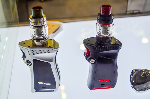 vapeexpo2018 0329276 thumb - 【EXPO】ブース紹介:F6-1 LVSMOKE、G3 SMOK（スモック）、F6-6 Vapor Talk(ベイパートーク)、G5-1 KINGZONE（キングゾーン）、G5-2 MaskKing（マスクキング）、D6-2 VOTECH(ブイオーテック）【VAPE EXPO JAPAN 2018】