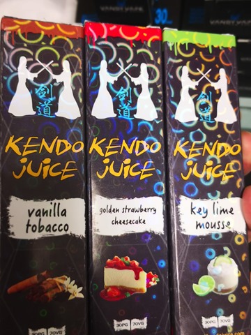 IMG 20180526 141336 thumb - 【訪問日記】Vapor LemonさんでKENDO JUICEの新製品「vanilla tobacco」「golden strawberry cheesecake」「key lime mousse」吸ってきた！驚異のMODを見せてもらう。近々驚きの白さも...【簡易レビュー】