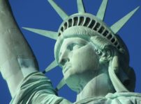 statue of liberty 267949 960 720 202x150 - 【NEWS】トランプ大統領の輸入関税政策から見る電子タバコの勢い！