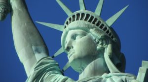 statue of liberty 267949 960 720 300x168 - 【NEWS】トランプ大統領の輸入関税政策から見る電子タバコの勢い！