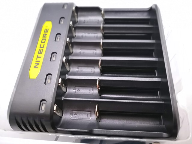 IMG 20180927 181506 thumb - 【レビュー】Nitecore Q6 Battery Charger（ナイトコアキューシックス）レビュー。6スロットで充電が多い日も安全すぎて困るノン。一家に一台お守りのような守護神リチウムバッテリーチャージャー！