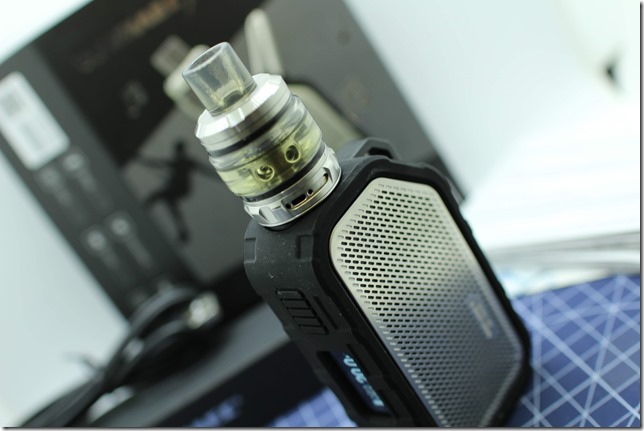 IMG 3690 thumb - 【レビュー】アクティブに踊りだしくなるアウトドア向けVAPE。WISMEC ACTIVE(ウィズメック アクティブ) with Amor NS Plus【スターターキット】