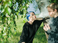 AdobeStock 116196862 202x150 - 【ニュース】ただいまVAPE KISSが流行中！女子同士でもキスを楽しめると話題に