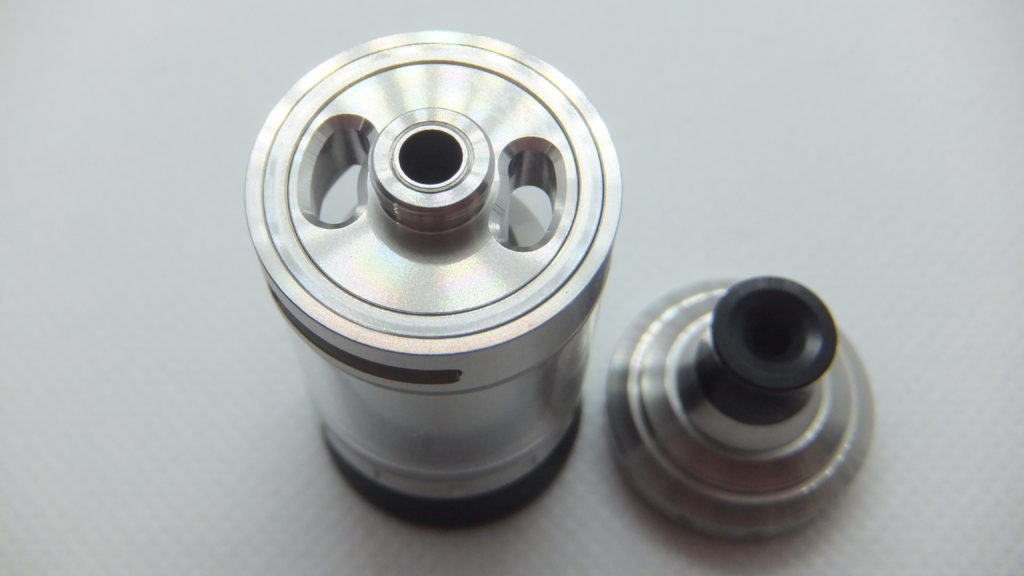 fdc81f3876407aac987c2c459b98714c 1024x576 - 【レビュー】GEEKVAPE AMMIT MTL RTA　ドローの重さが自由自在なMTL派向けアトマイザー！【VAPE/爆煙/フレーバーチェイス】