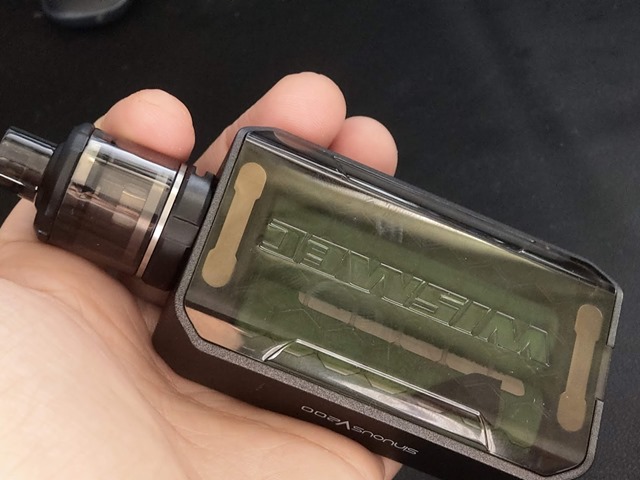 IMAG0297 thumb - 【レビュー】WISMEC SINUOUS V200 with Amor NSEレビュー。デュアルだけど軽いんです！100gクラスのシングルバッテリーと変わらないコンパクトVAPE!!