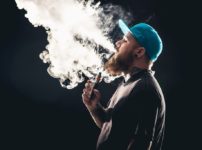 vaping 202x150 - 【質問】大学生なんやが初めてのタバコって何がいいの？