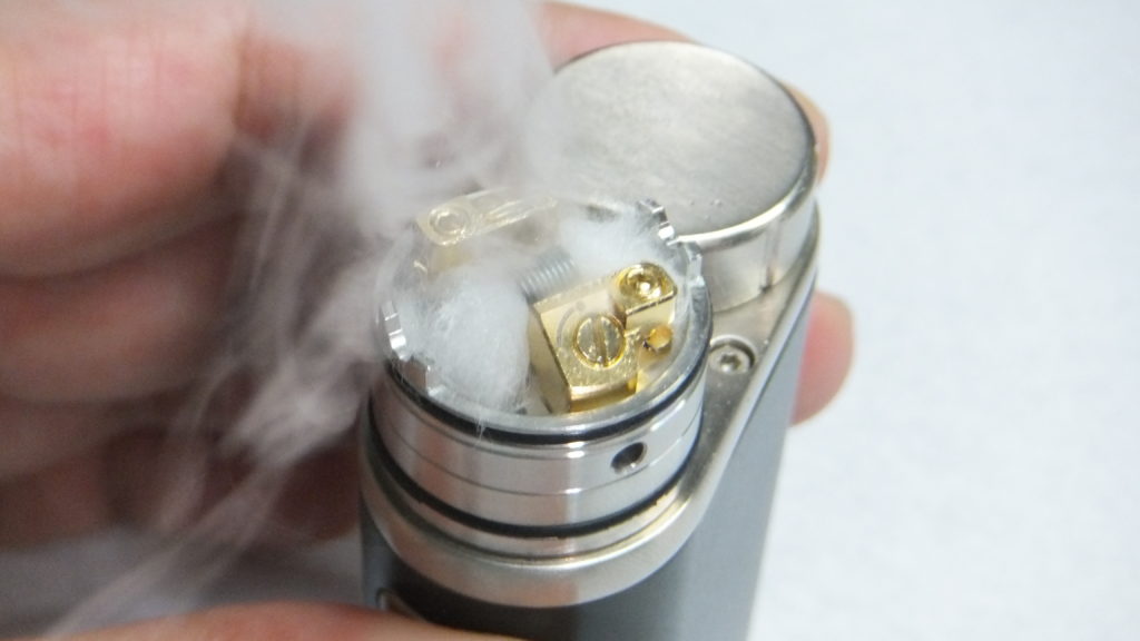 DSCF2102 1024x576 - 【レビュー】Vapefly Holic MTL RDAレビュー。あの人気ユーチューバー『ホリックTV』のこーへいさんとVapeflyのコラボアトマイザーが登場！　私も愛用しているGalaxiesシリーズのメーカーなので期待度大！