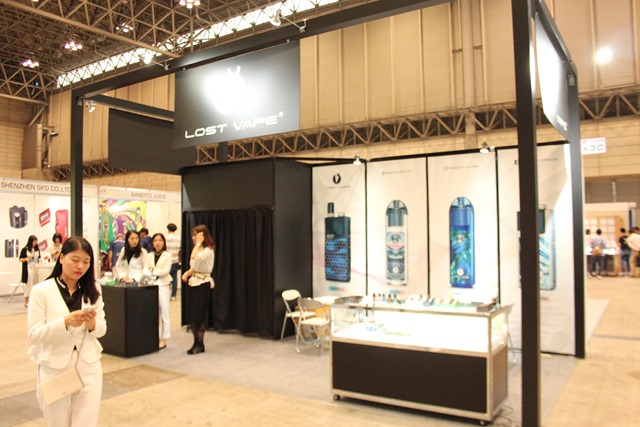 IMG 8955 thumb - 【イベント】VAPE EXPO JAPAN 2019 訪問ブース紹介レポート#08 Lost Vape(ロストベイプ)/One Case(ワンケース)/なにわ電子煙草燃料（なにわでんねん）/Dekang(デカン）/KEY MATERIAL/MEGMEET,SEMPO/ZHONGYI/HITASTE(ハイテイスト)/SAROME(サロメ)