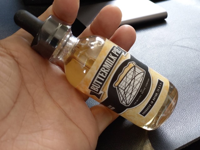 IMAG4255 thumb - 【レビュー】Primitive Vapor Co BUTTERMILK PIE(バターミルクパイ)リキッドレビュー。あま～い！バターミルクが脳髄を刺激するお味