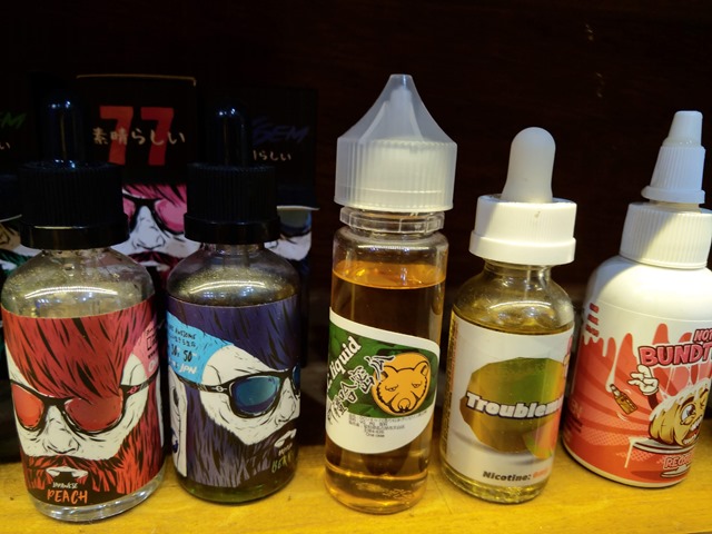 IMAG4542 thumb - 【訪問】Fenrir Vape(フェンリルベイプ)ショップ訪問レポ！店内で喫煙OK自由空間と、サバゲ＆ホビー用品展示もすごい漢の子の夢が詰まったVAPEショップ【東京VAPEショップ訪問レポート】