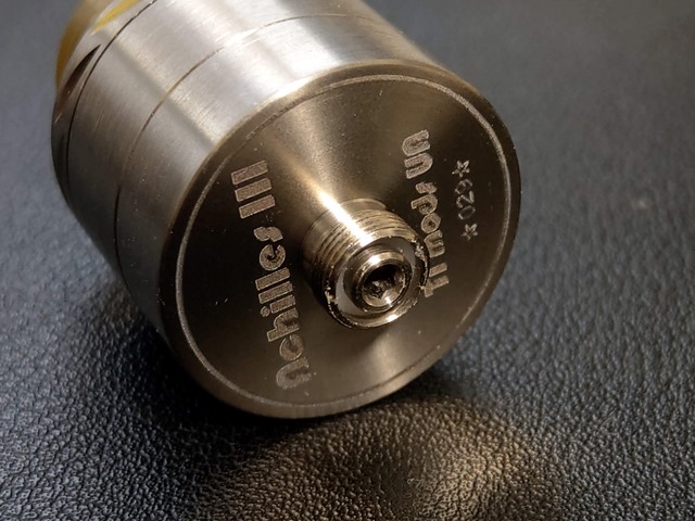 IMAG5002 thumb - 【レビュー】TITANIUM MODS Achilles III RDA＋Squonkピンレビュー。BF対応のアキレス！フレーバー軍神はとうとうDLの領域に突入するドリッパー！！【チタン製/軽量/アトマイザー/スコンカー/ボトムフィーダー/電子タバコ】