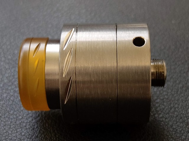 IMAG5005 thumb - 【レビュー】TITANIUM MODS Achilles III RDA＋Squonkピンレビュー。BF対応のアキレス！フレーバー軍神はとうとうDLの領域に突入するドリッパー！！【チタン製/軽量/アトマイザー/スコンカー/ボトムフィーダー/電子タバコ】