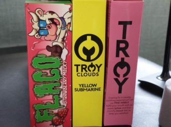 IMAG5375 thumb 343x254 - 【レビュー】「TROY CLOUDS PINK NIBBLE/YELLOW SUBMARINE」 「FLACO STRAWBERRY MILKY」リキッドレビュー！【VAPELOVE/ベイプラブ/千葉】