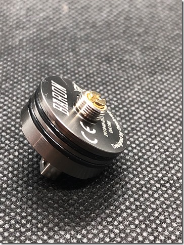 IMG 2821 thumb - 【レビュー】①GEEK VAPE BARON RDA （ギークベイプ バロン）レビュー～スッカスカ爆煙男爵登場・開封(&Phi;д&Phi;)編～