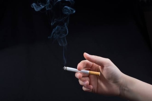 images thumb - 【タバコ】喫煙者「新幹線にライター缶持ち込んだら罰金6万円とられた。ギャオオオオオオオン！」