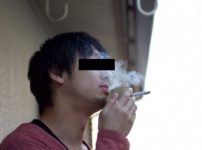 hotaruzoku 202x150 - 【ネタ】下の階のベランダでタバコ吸ってる馬鹿に嫌がらせしたいんだけどいい案ない？
