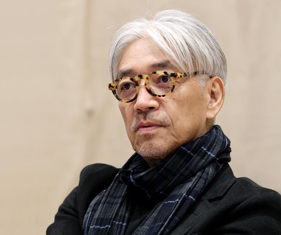 タバコ 坂本龍一 68 長年できなかった禁煙に成功したのは 禁煙のツボ への鍼のおかげ Vapejp タバコ 坂本龍一 68 長年できなかった禁煙に成功したのは 禁煙のツボ への鍼のおかげ Vapejp