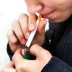 teen smoking cigarette stock sup 150x150 - 【利益相反】「喫煙者は新型コロナにかかりにくい」という論文を編集者側が撤回　著者がタバコ業界とのつながりを明示しなかったため [すらいむ★]
