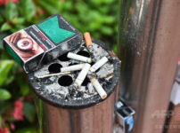 img 0c13a5b64c052dcdb950c6fb2c46 202x150 - 【喫煙】タバコを吸える場所がない…　街を彷徨う「喫煙所難民」たち [123322212]