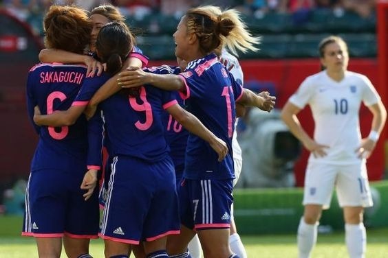 76fa88e7e8adbef71672ba21860f96fe thumb - 日本女子サッカーチームの発展と功績